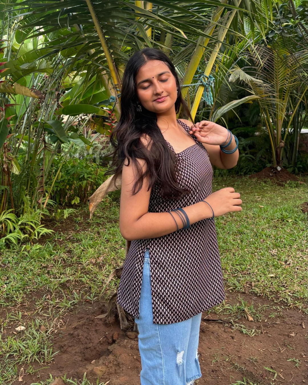 Inaaya – grace in every thread